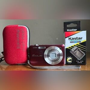 Casio Exilim EX-S10A 10.1MP Comapct 3x Optical Zoom 2.7" LCD Digital Camera Red